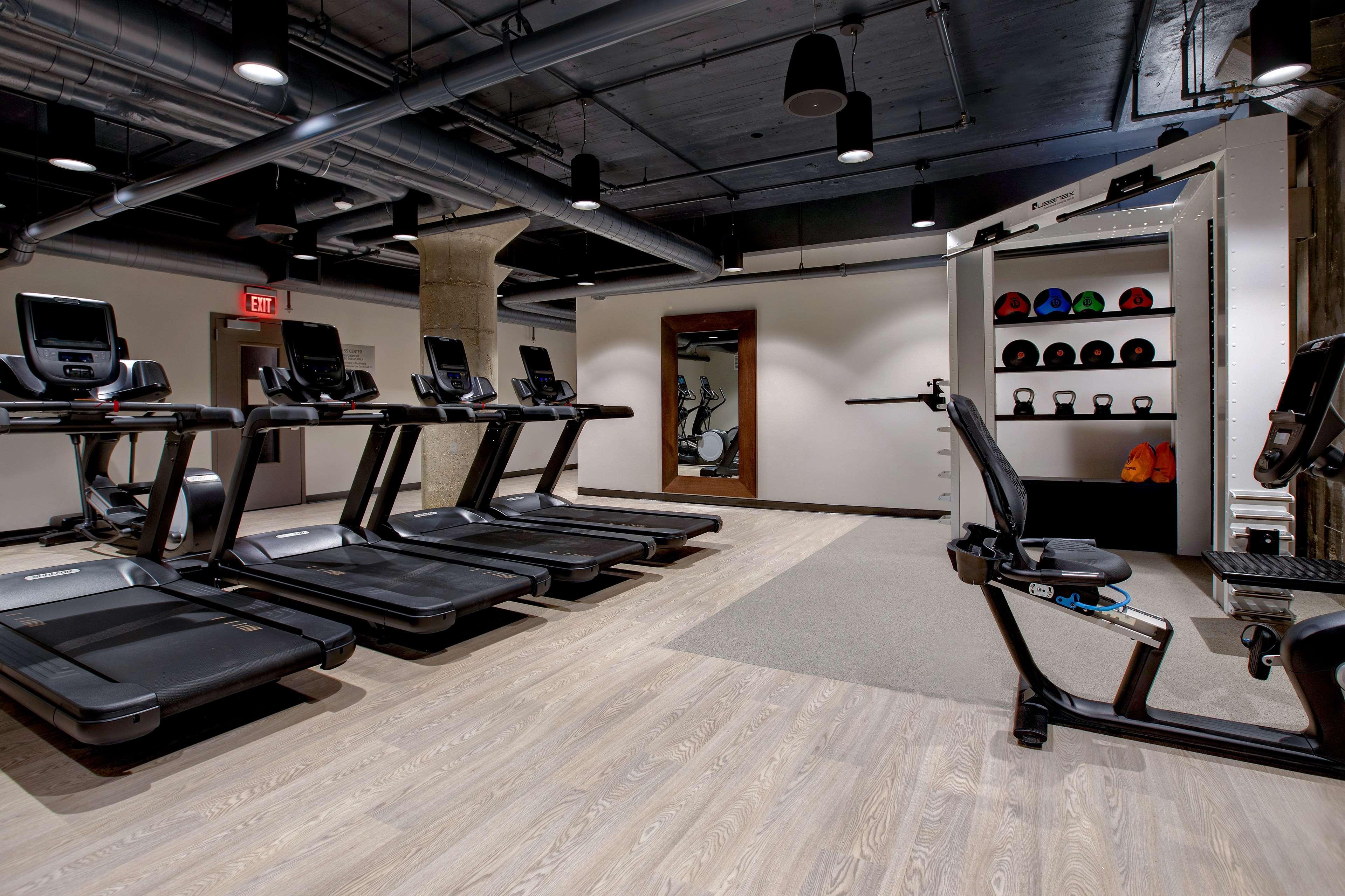 Embassy Suites By Hilton Rockford Riverfront Экстерьер фото