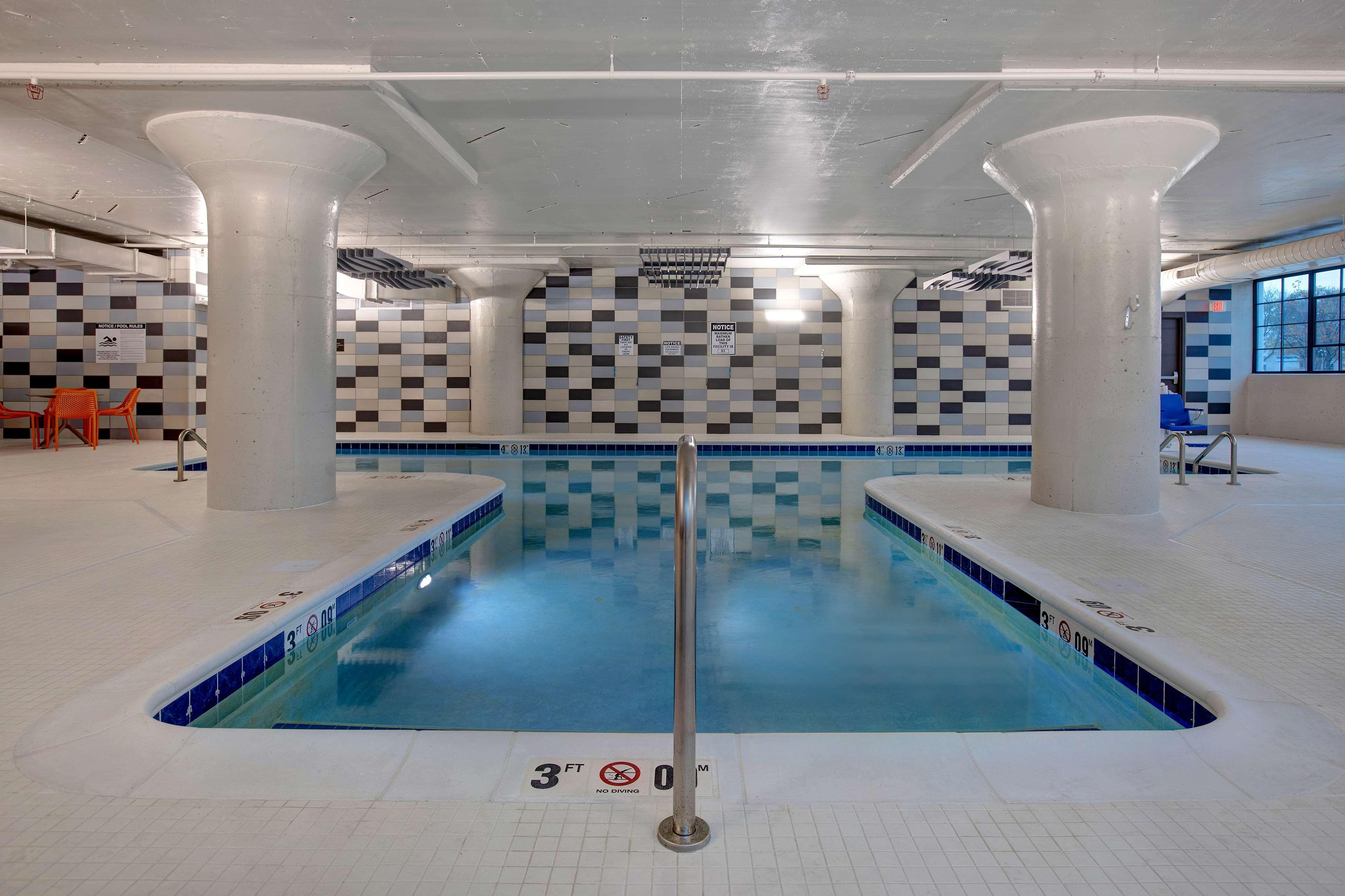 Embassy Suites By Hilton Rockford Riverfront Экстерьер фото
