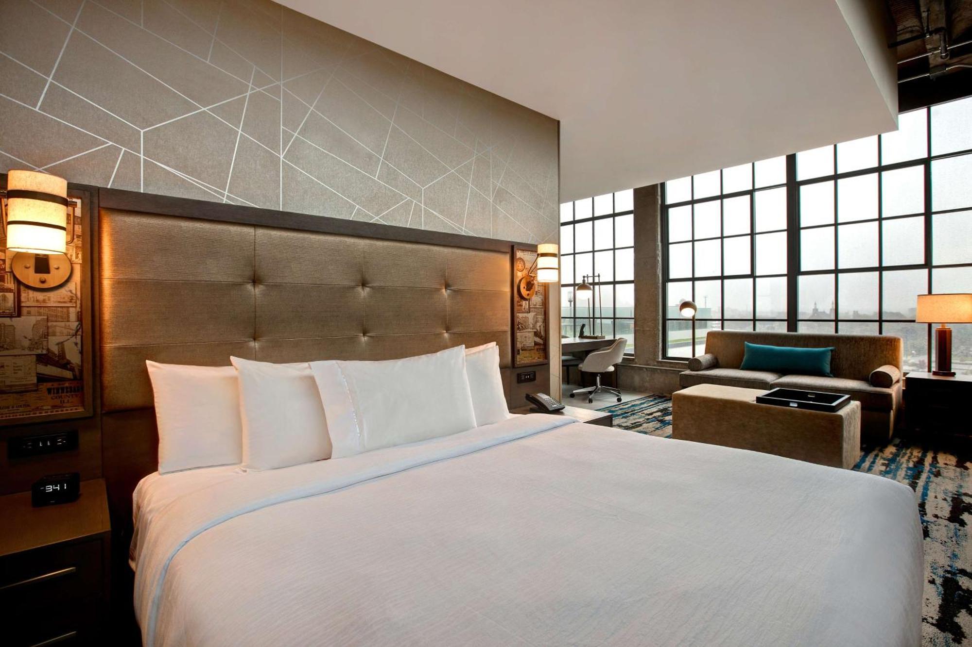 Embassy Suites By Hilton Rockford Riverfront Экстерьер фото