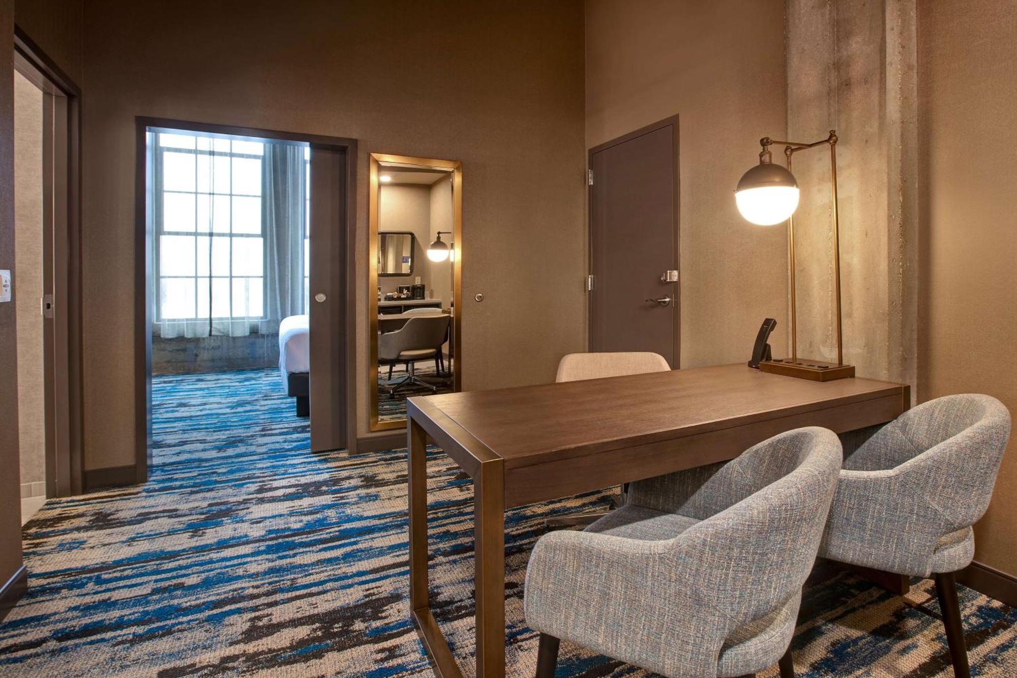 Embassy Suites By Hilton Rockford Riverfront Экстерьер фото